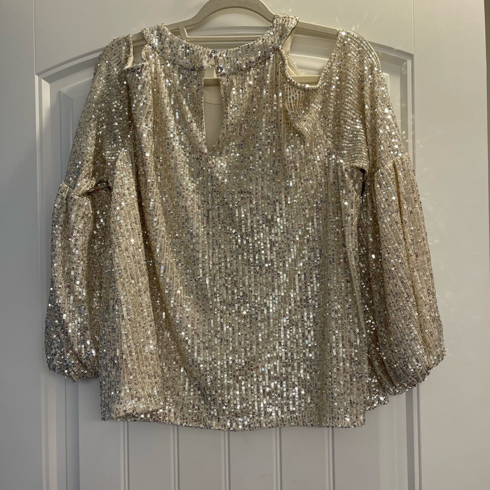 NWOT! CeCe Sequined Cold Shoulder Blouse white silver champagne size large - Picture 2 of 7